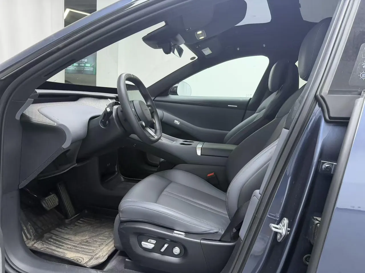 MI 2025 YU7 Long Endurance High Performance Four-wheel Drive Max Edition Automatic Gear 4