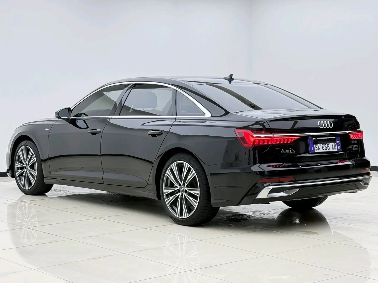 Audi 2025 A6L 2.0TFSI 45TFSI Selected Dynamic Automatic 3