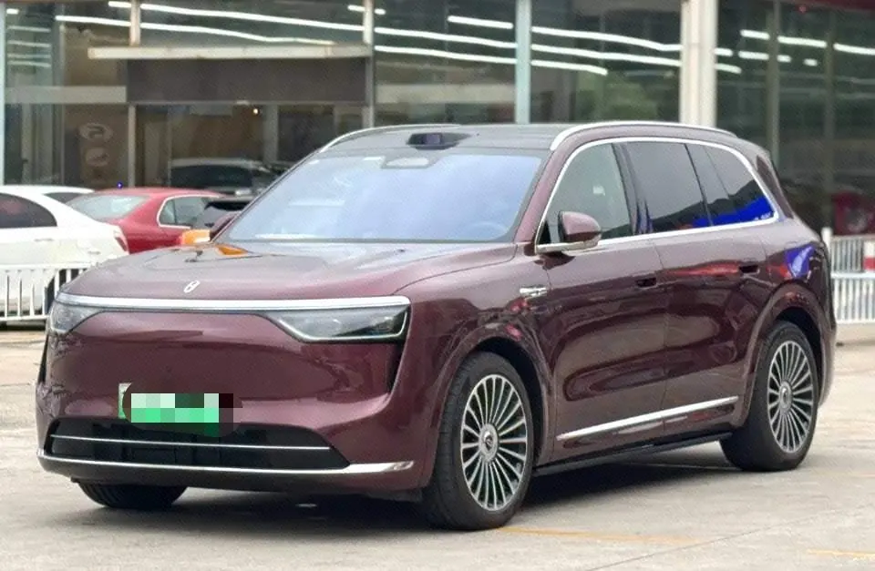 AITO 2025 AITO M8 Ultra 53.4kWh 5-seat automatic gear - View 1