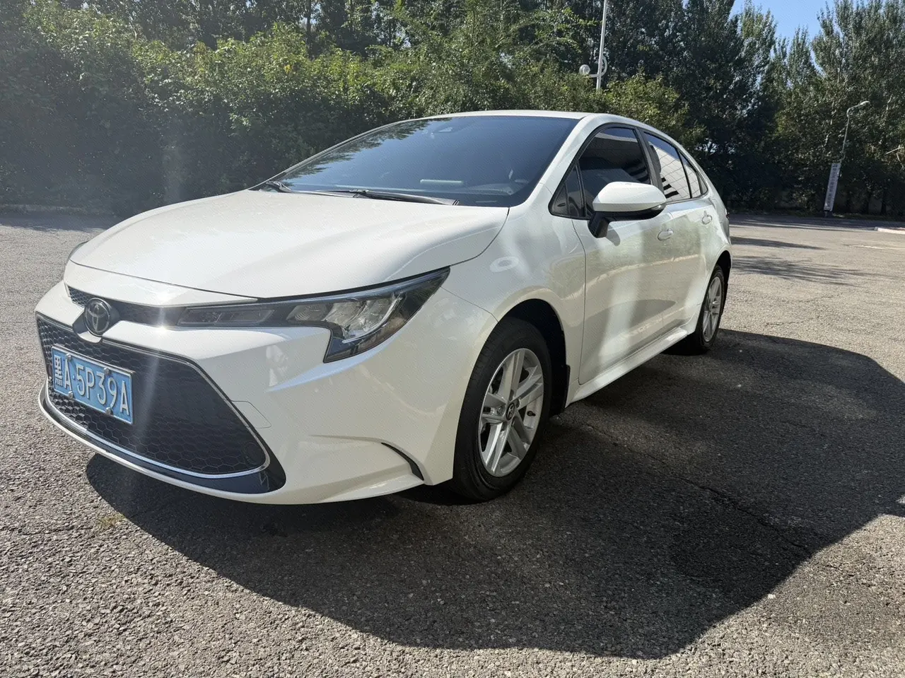 Open image lightbox: Toyota 2022 Lei Ling 1.2T Stepless 185T Deluxe Automatic Gear