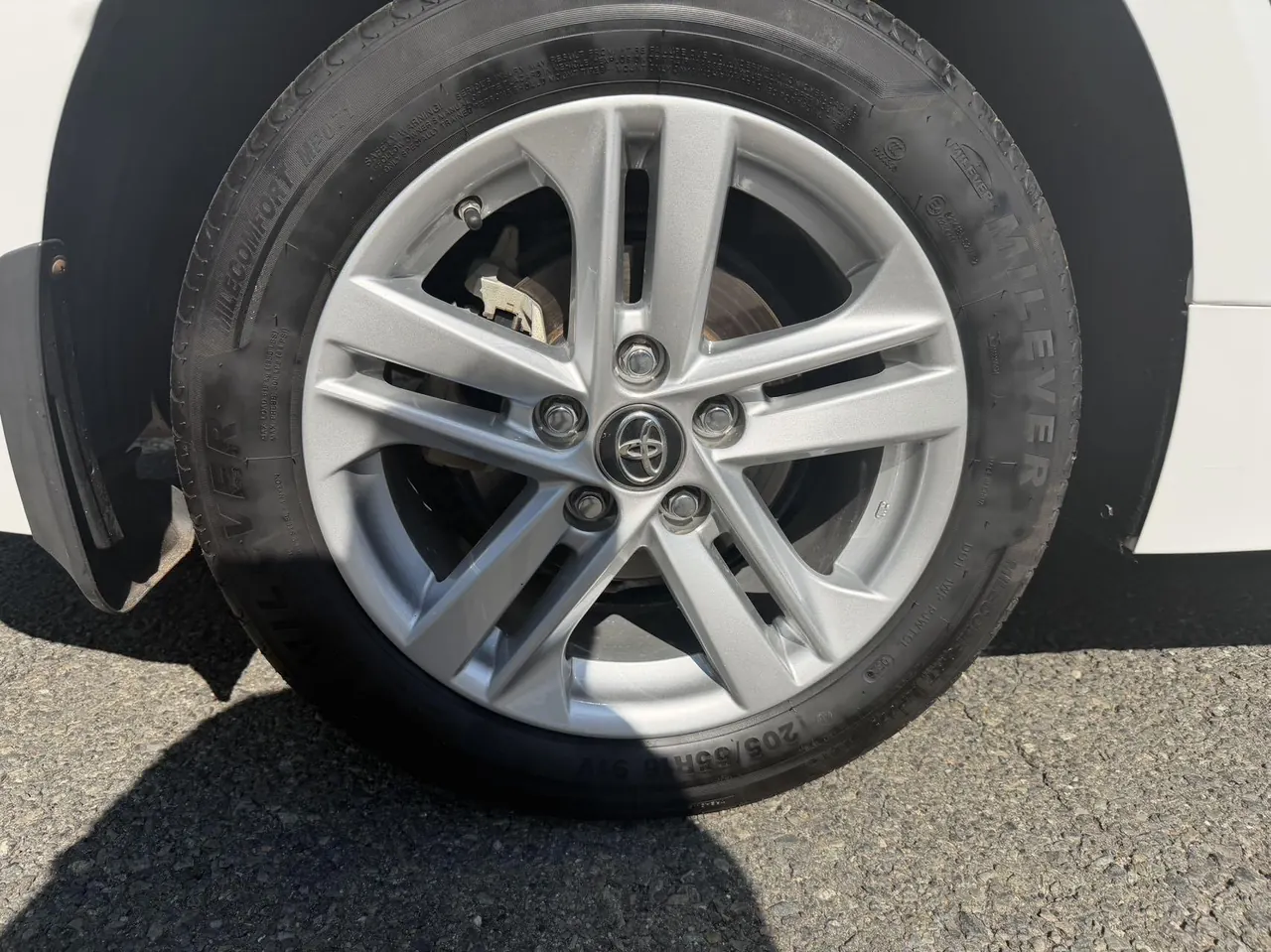 Toyota 2022 Lei Ling 1.2T Stepless 185T Deluxe Automatic Gear 12