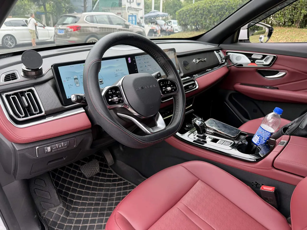 Jetour 2026 X70 PLUS 1.5T Champion Edition Luxury 7-seat Automatic Gear 2