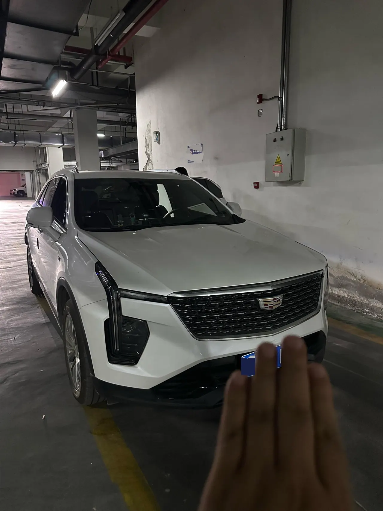 Cadillac 2024 XT4 48V 2.0T 28T Two-Drive Luxury Automatic Gear 2