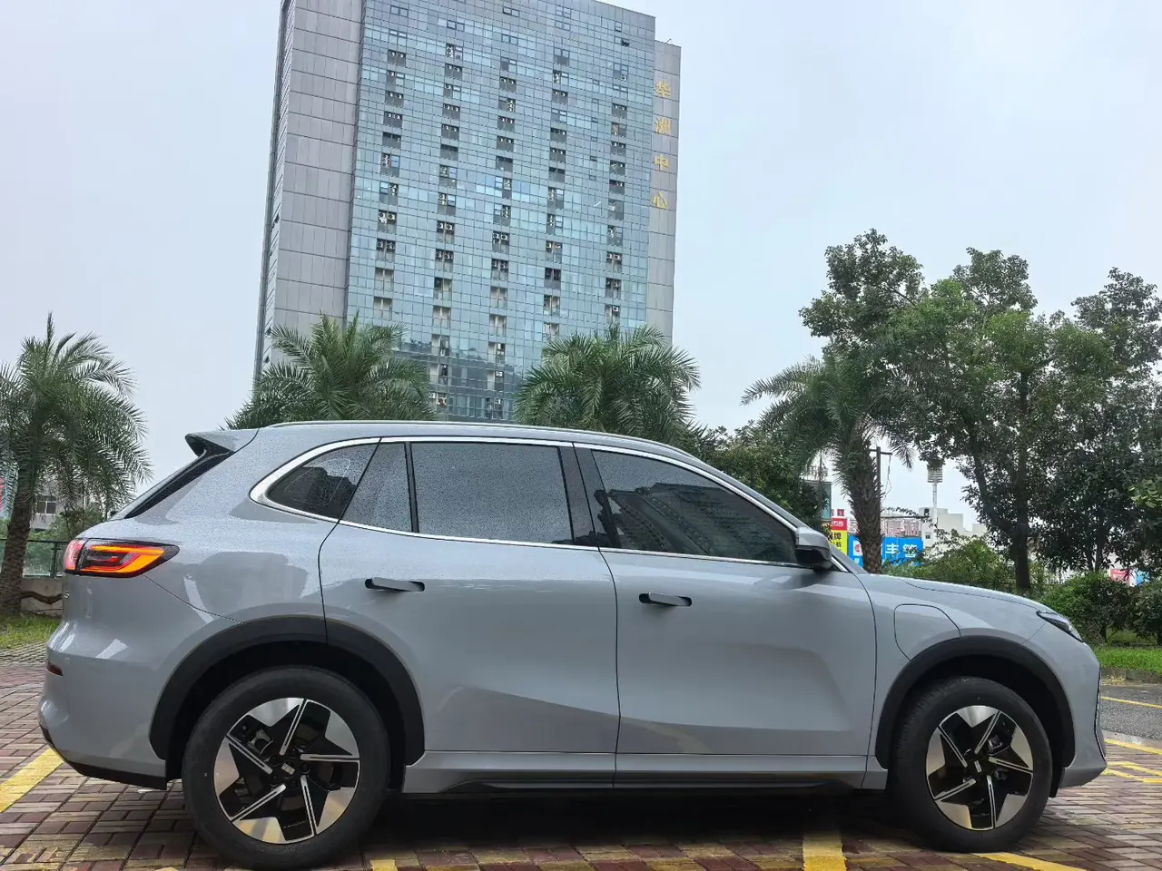 Geely Galaxy 2026 E 5 610km Discovery Edition Automatic Gear 7
