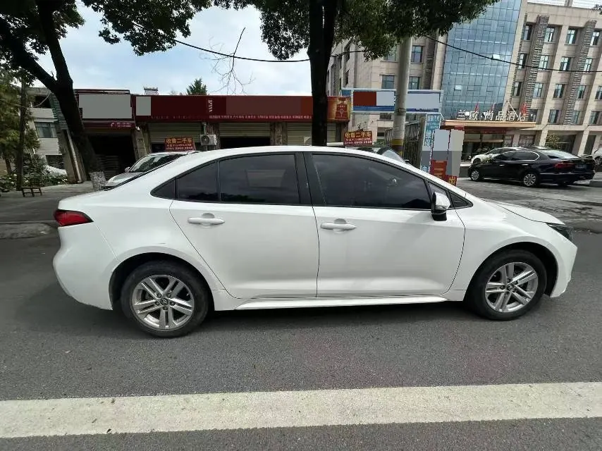 Toyota 2022 Lei Ling 1.2T Stepless 185T Deluxe Automatic Gear 3