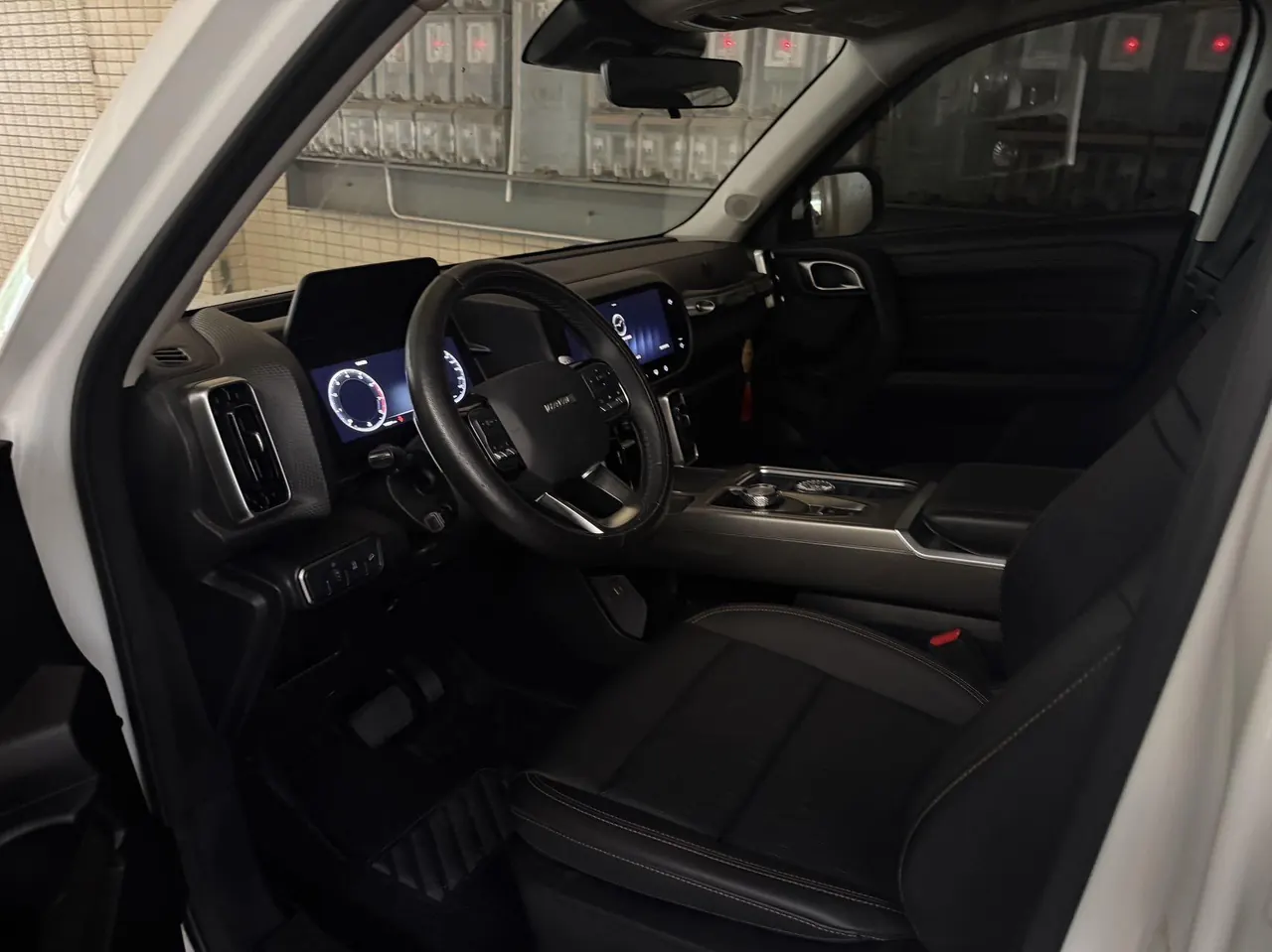 Haval 2022 big dog 1.5T two-wheel drive Labrador version automatic gear 5
