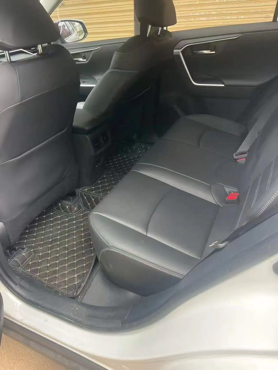 Toyota 2024 RAV4 Rongbo 2.0 Stepless Two-Drive Fashion Plus Edition Automatic Gear 2