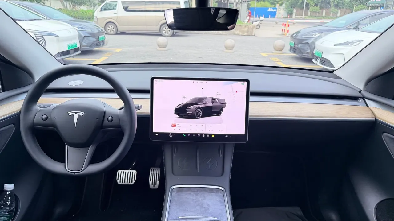 Tesla 2022 Model Y rear-wheel drive version (facelift) automatic gear 5
