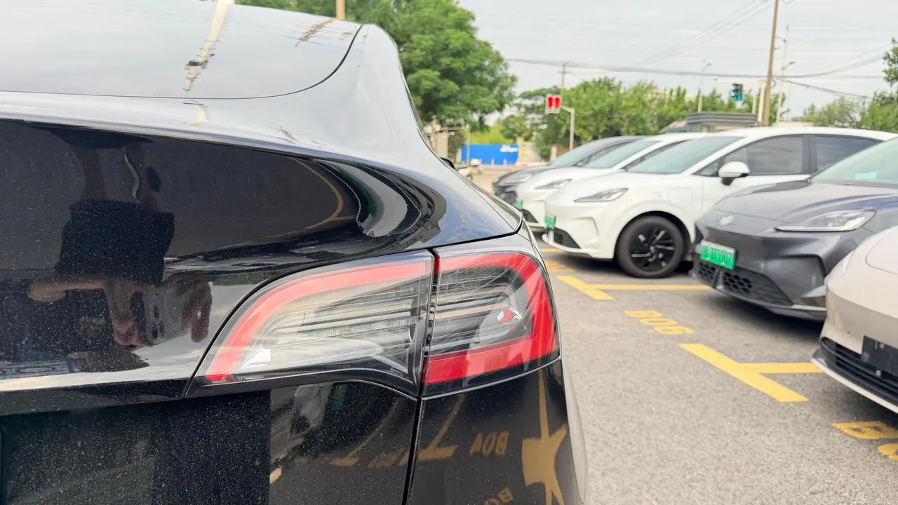 Tesla 2022 Model Y rear-wheel drive version (facelift) automatic gear 8