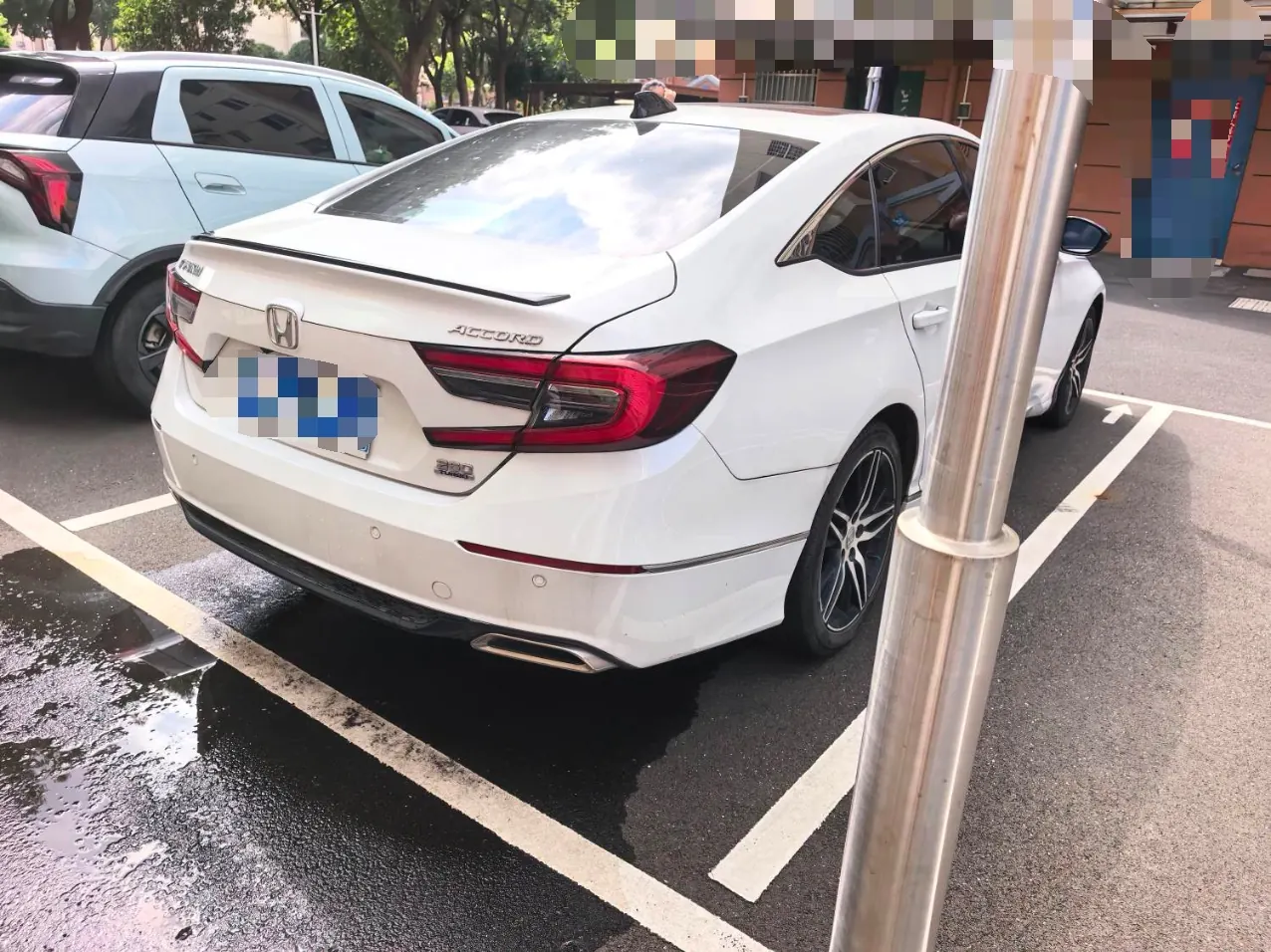 Honda 2022 10th Generation Accord 1.5T Stepless 260TURBO Magic Night Premium Edition Automatic Gear 4