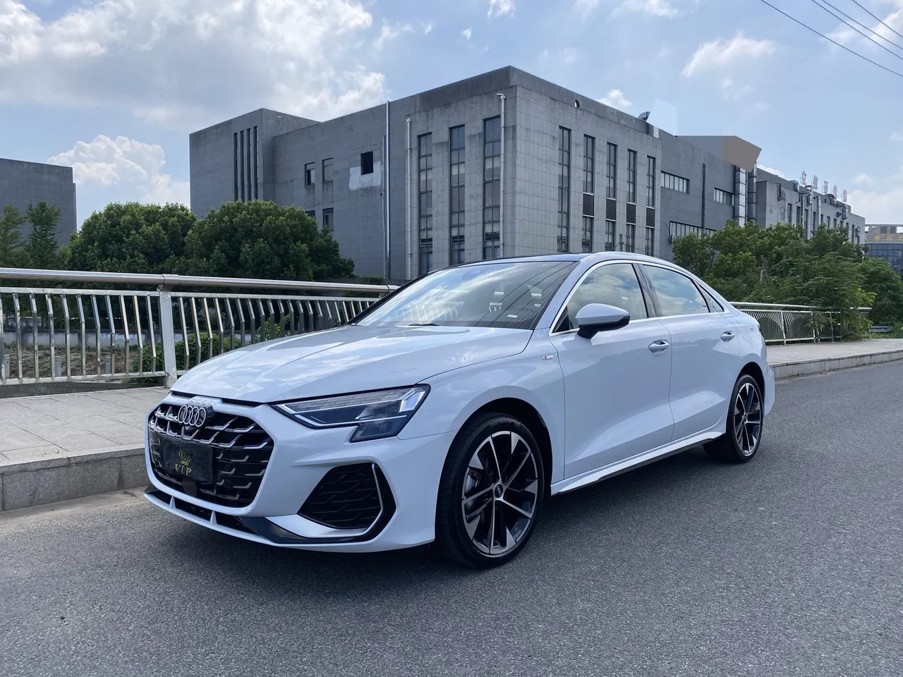 打开图片灯箱:Audi 2026 A3L Limousine 1.5TFSI 35TFSI Flying Premium (Modified) Automatic Gear