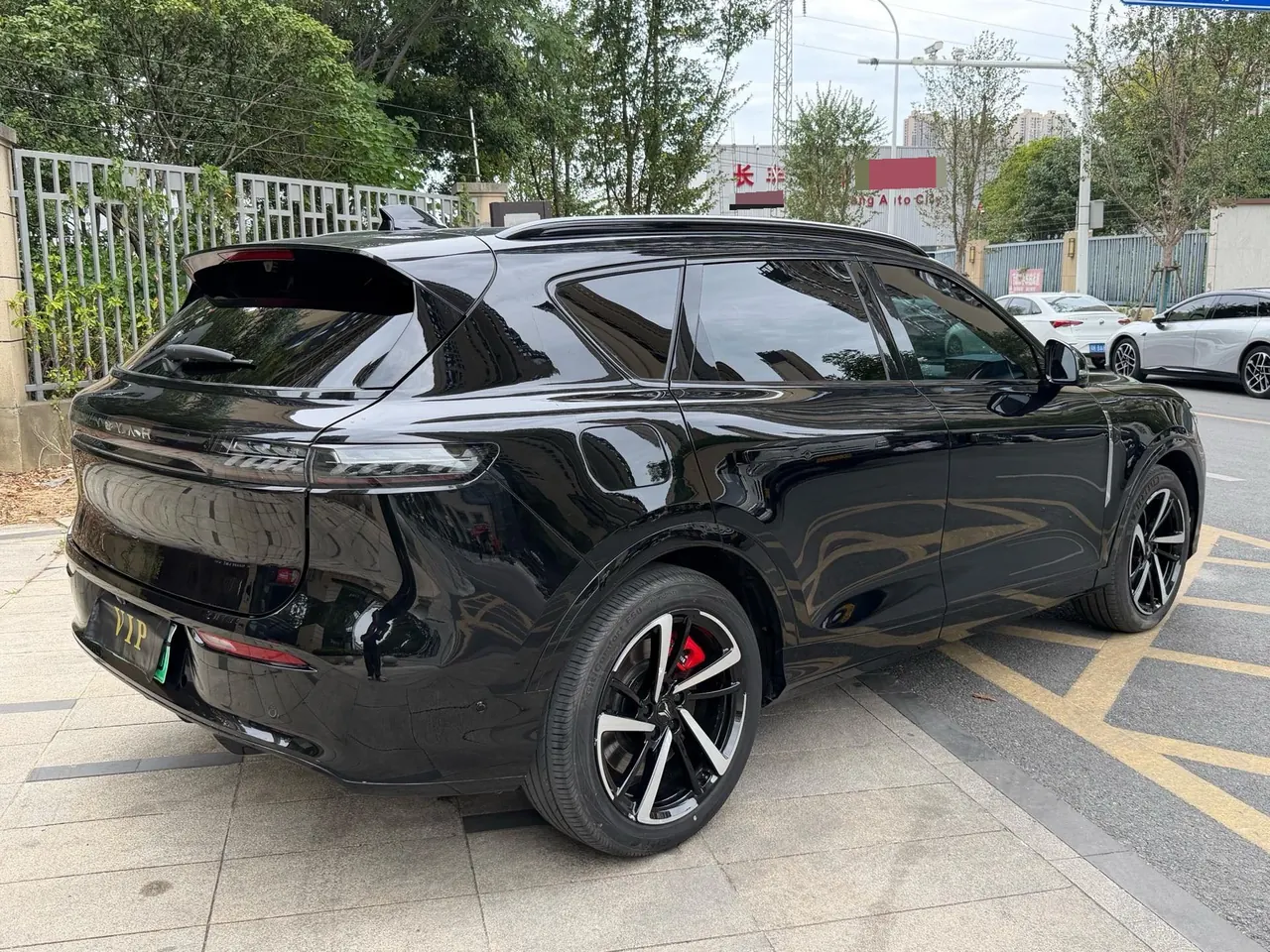 Voyah 2025 FREE Rear Drive Dry Kun Edition Automatic Gear 8