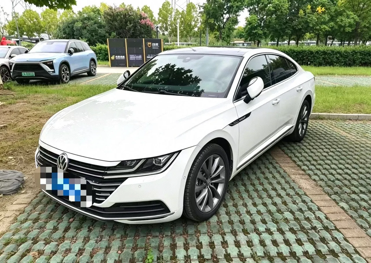 Volkswagen 2020 CC 2.0TSI 330TSI beauty version of automatic gear - View 1