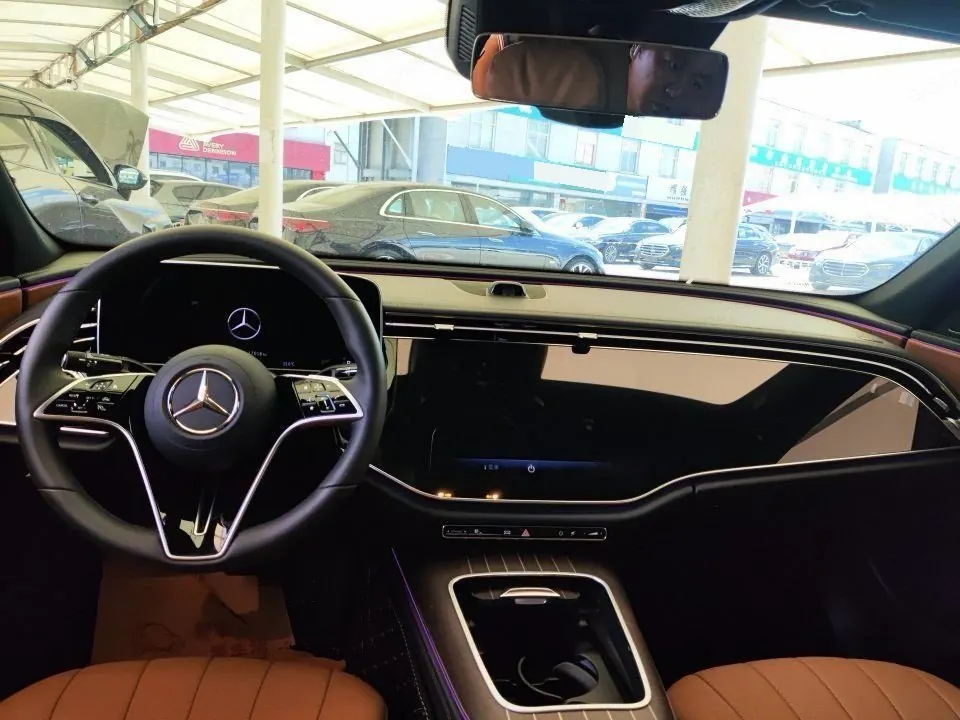 Mercedes Benz E Class 2025 E 300 L 48V 2.0T Luxury Automatic Gear 4