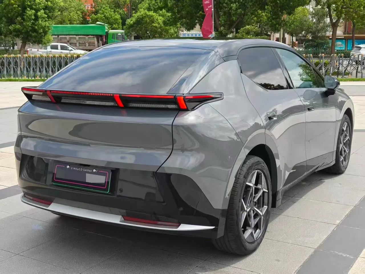 LYNK&amp;CO 2025 LYNK&amp;CO Z 20 530km Rear Drive Max Automatic 10
