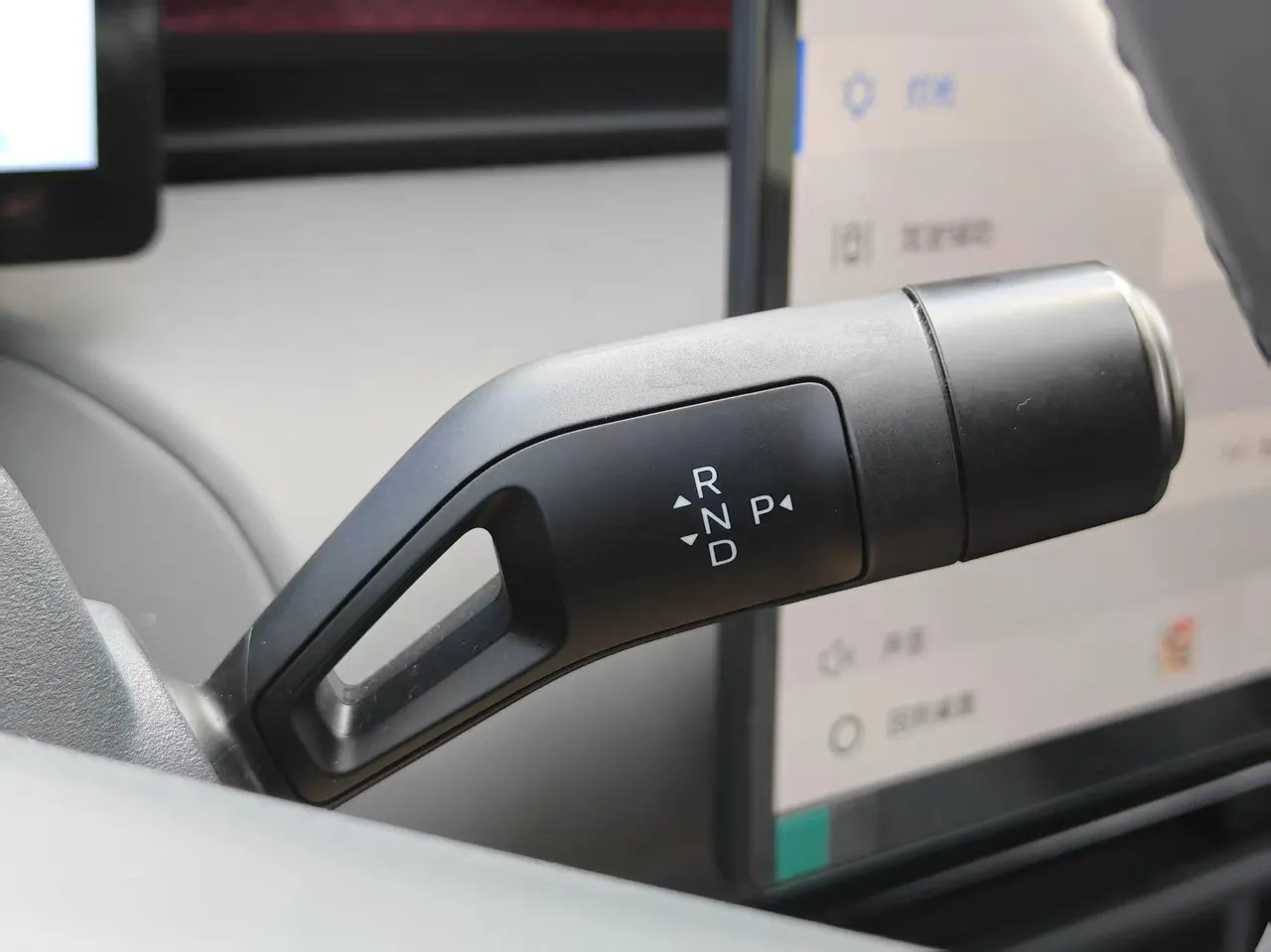 LYNK&amp;CO 2025 LYNK&amp;CO Z 20 530km Rear Drive Max Automatic 12
