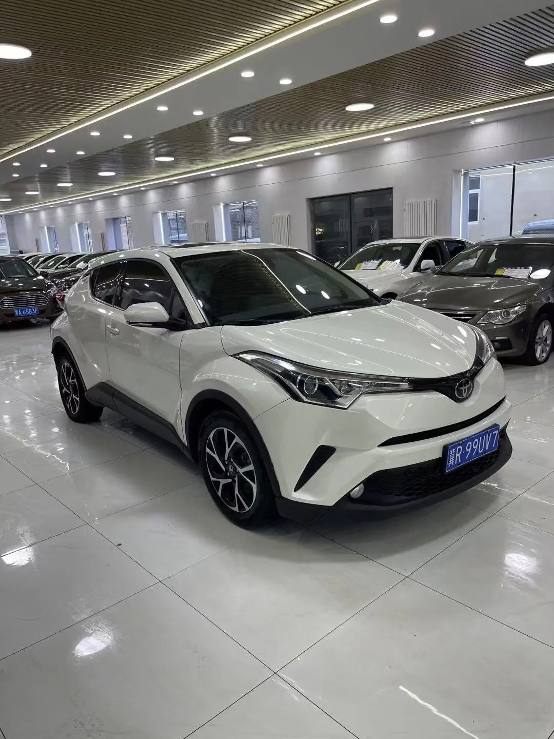 Toyota 2020 C- HR 2.0 Stepless Cool Running Leading Edition Automatic Gear - View 1