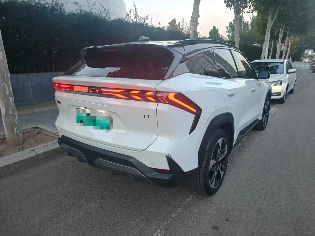 Geely Galaxy 2023 L7 1.5T 115km Starship Automatic Gear 2