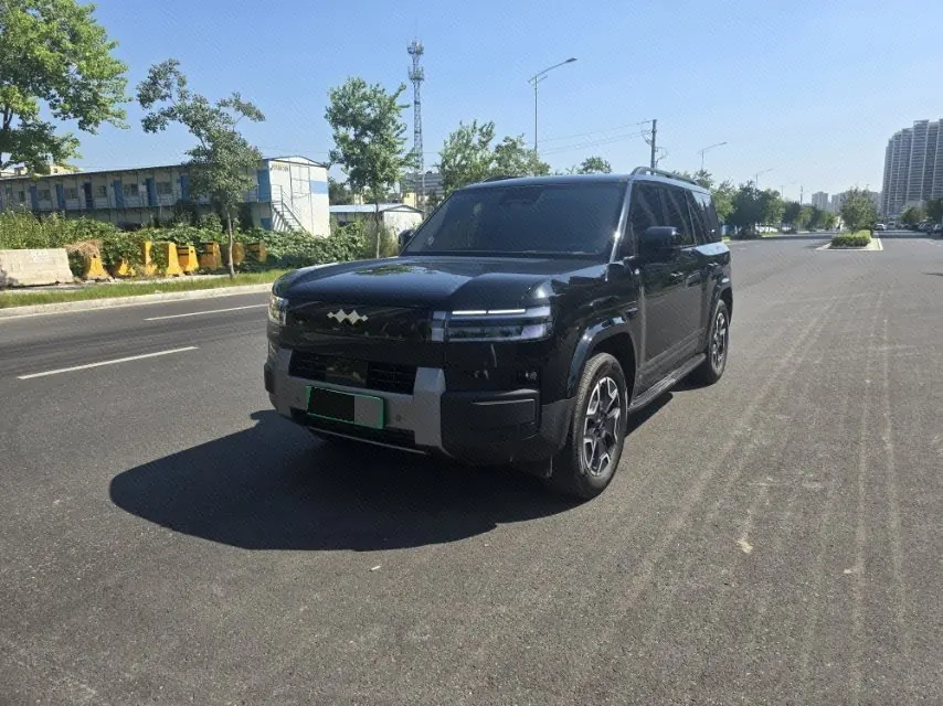 FangChengBao 2025 Titanium 7 1.5T Stepless 200KM Two-Drive Max Edition Automatic Gear - View 1
