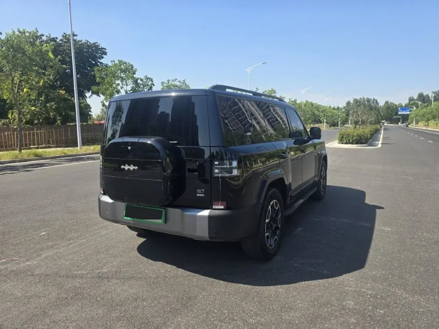 FangChengBao 2025 Titanium 7 1.5T Stepless 200KM Two-Drive Max Edition Automatic Gear 9