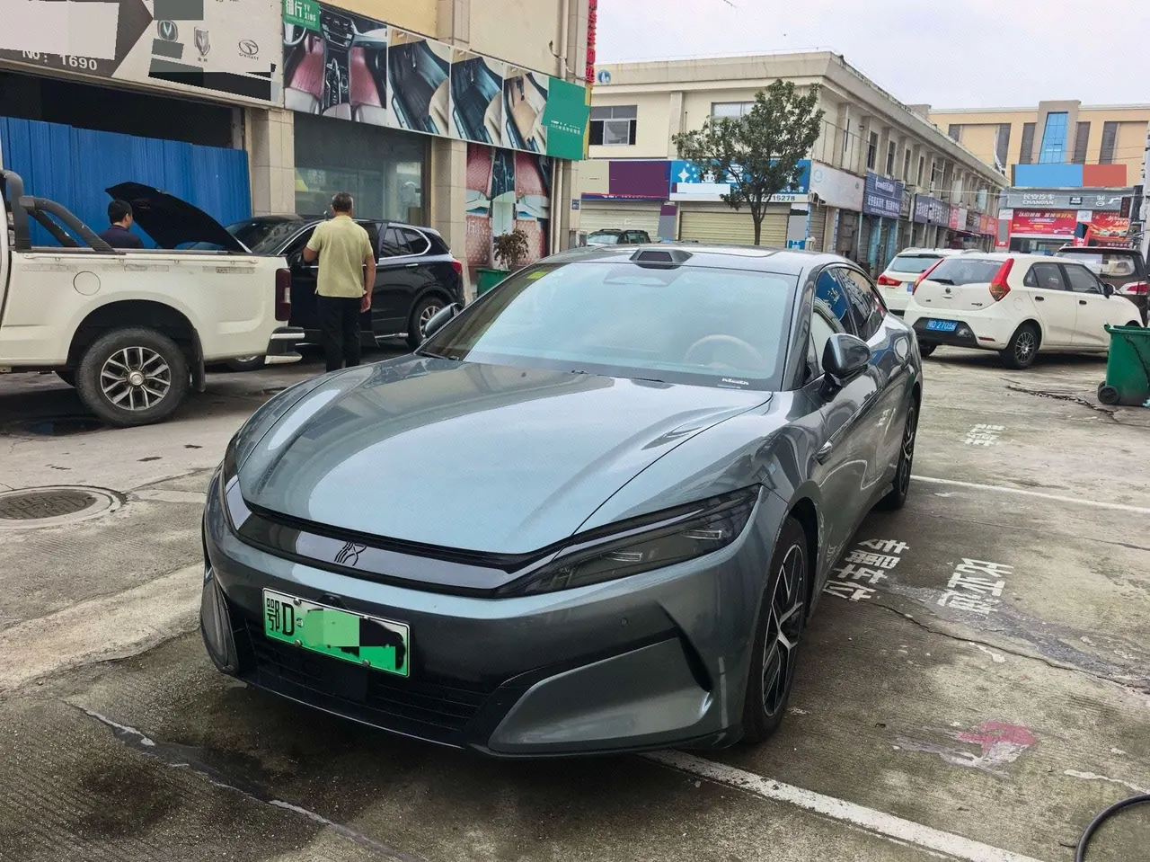 Open image lightbox: BYD 2025 Han L DM-p 1.5T Stepless Four-wheel Drive Laser Radar Flagship Automatic Gear