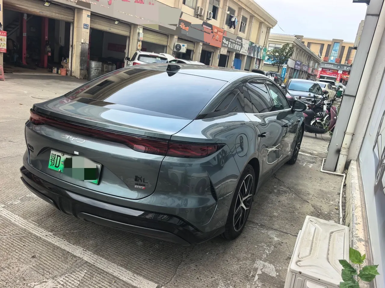 BYD 2025 Han L DM-p 1.5T Stepless Four-wheel Drive Laser Radar Flagship Automatic Gear 5