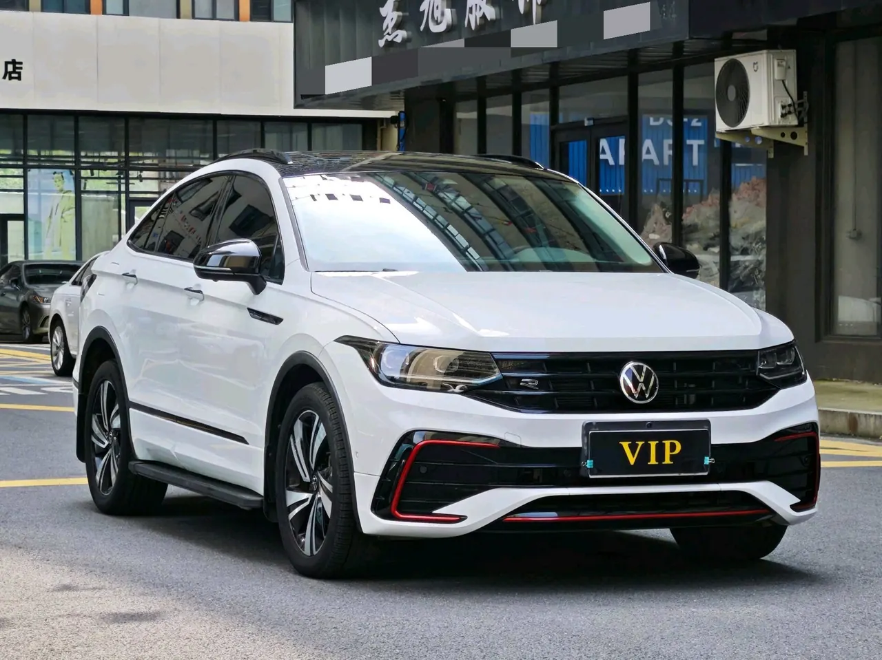 打开图片灯箱:Volkswagen 2023 Tiguan X 2.0TSI 330TSI Two-Drive Flagship Edition (Modified) Automatic Gear