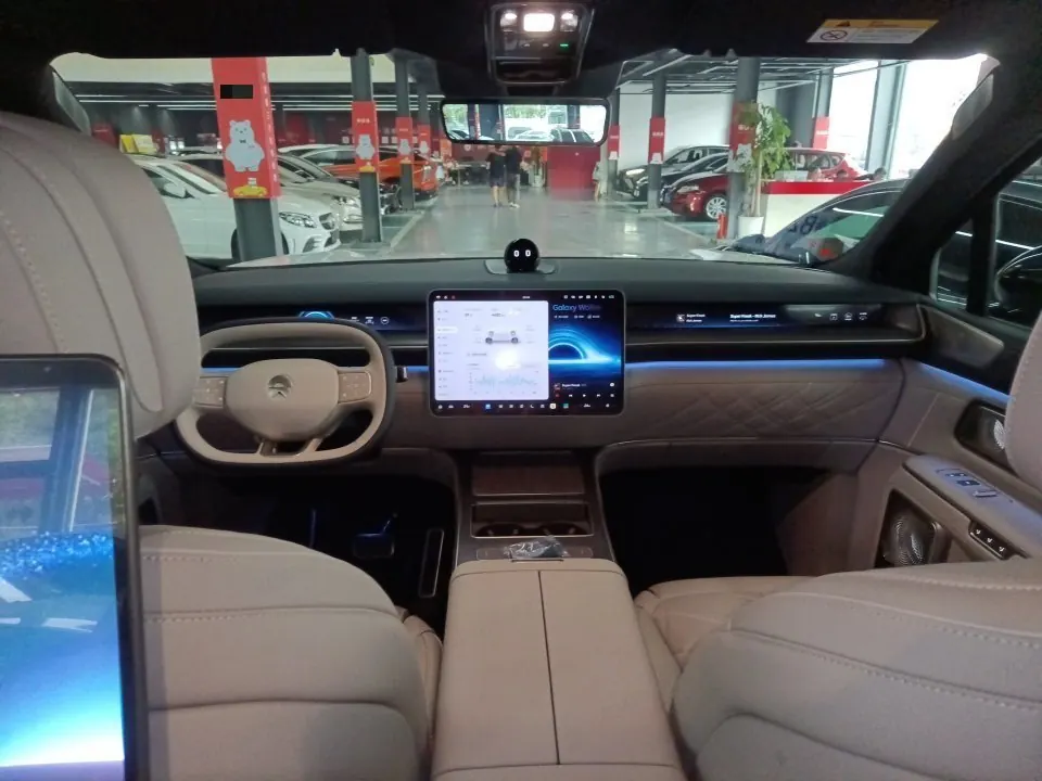 NIO 2026 ES 9 102kWh Administrative Island Signature Edition Automatic Gear 4