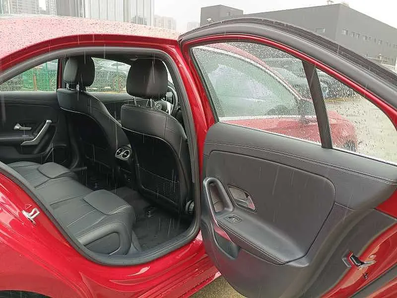 Mercedes Benz Class A 2023 A 200 L 1.3T Dynamic Automatic 12