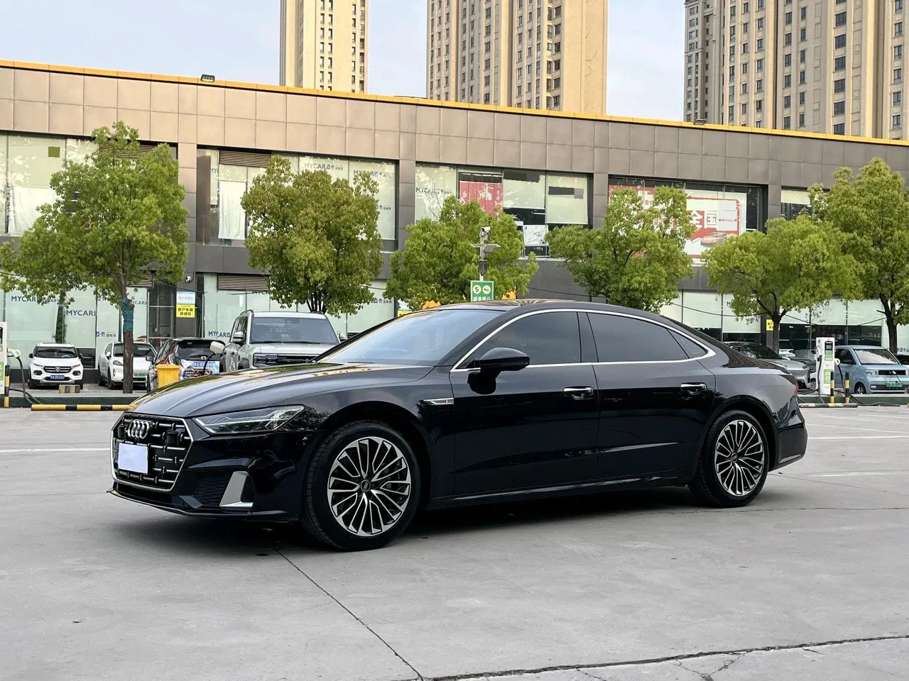 Open image lightbox: Audi 2024 A7L 2.0TFSI 45TFSI Luxury Automatic