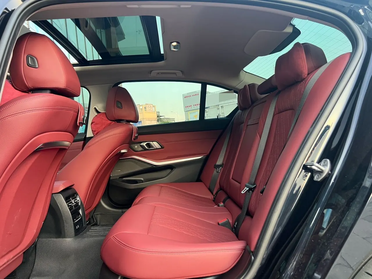 BMW 2025 i3 eDrive 40 L obsidian night sports suit automatic gear 7