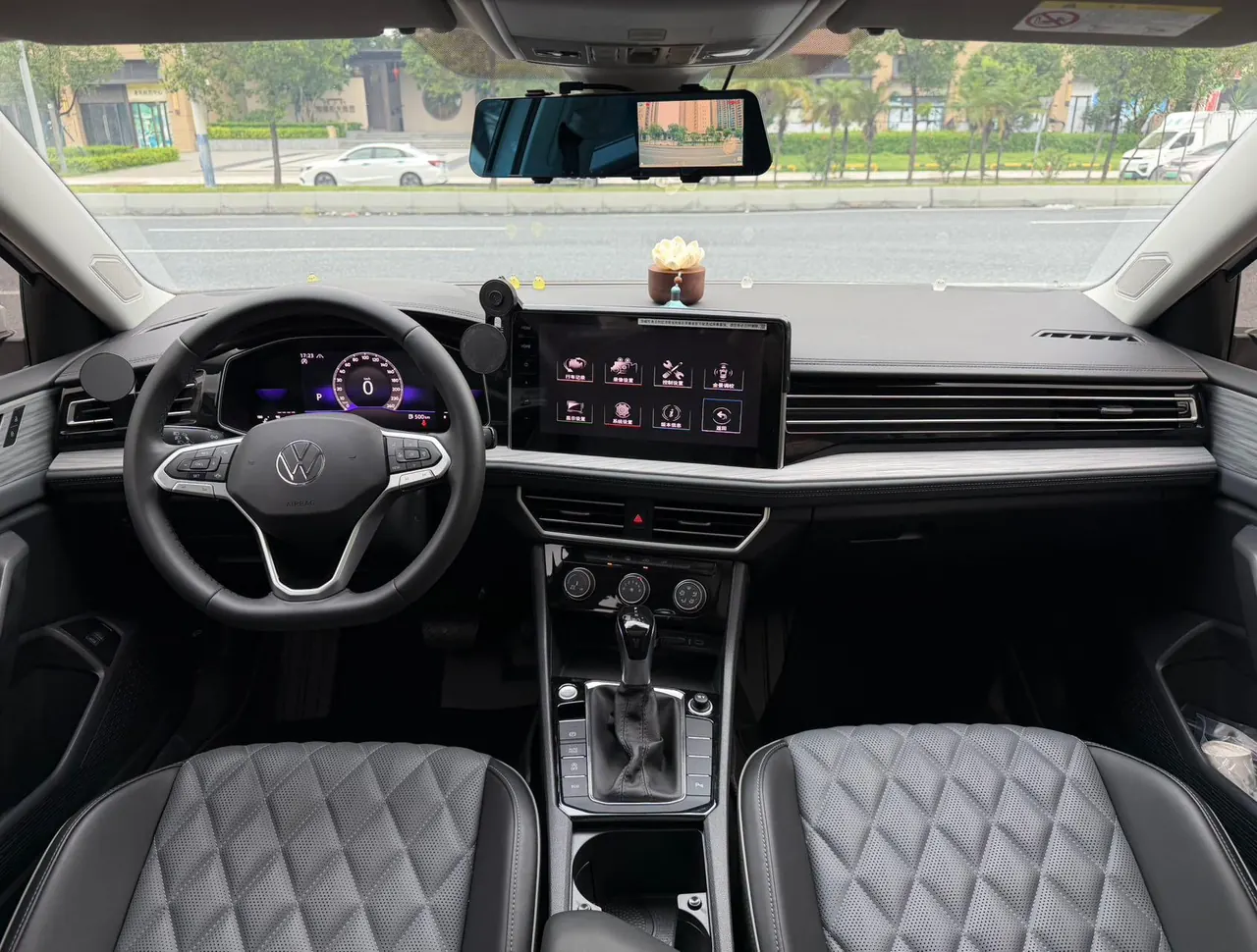 Volkswagen 2025 Sagittarius 1.5TSI 300TSI Exceed Edition (Modified) Automatic Gear 4