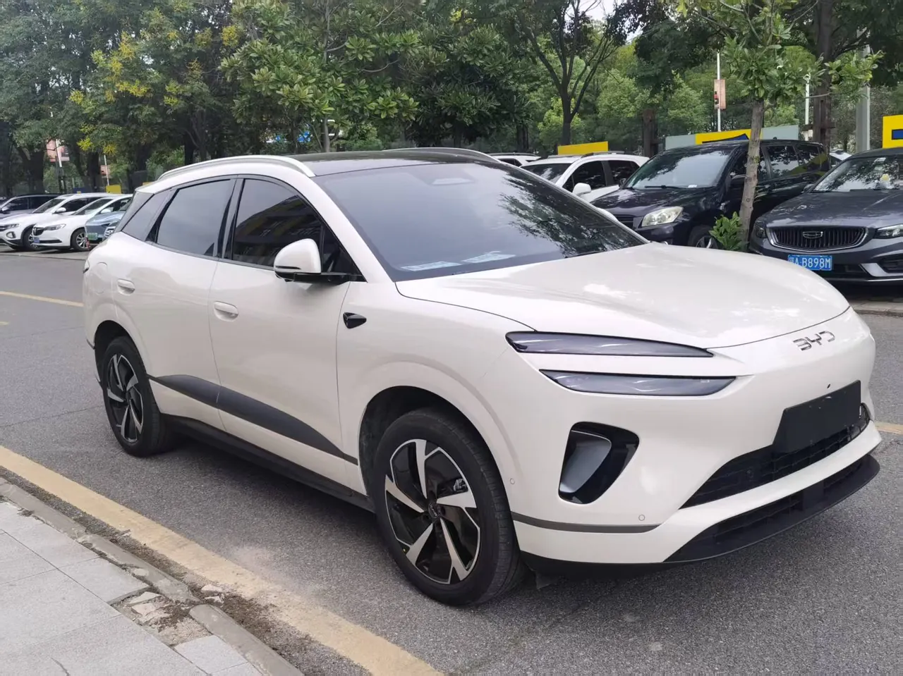 BYD 2025 Sea Lion 06 DM-i 1.5 Stepless 170 Pilot Pro Edition Automatic Gear 3