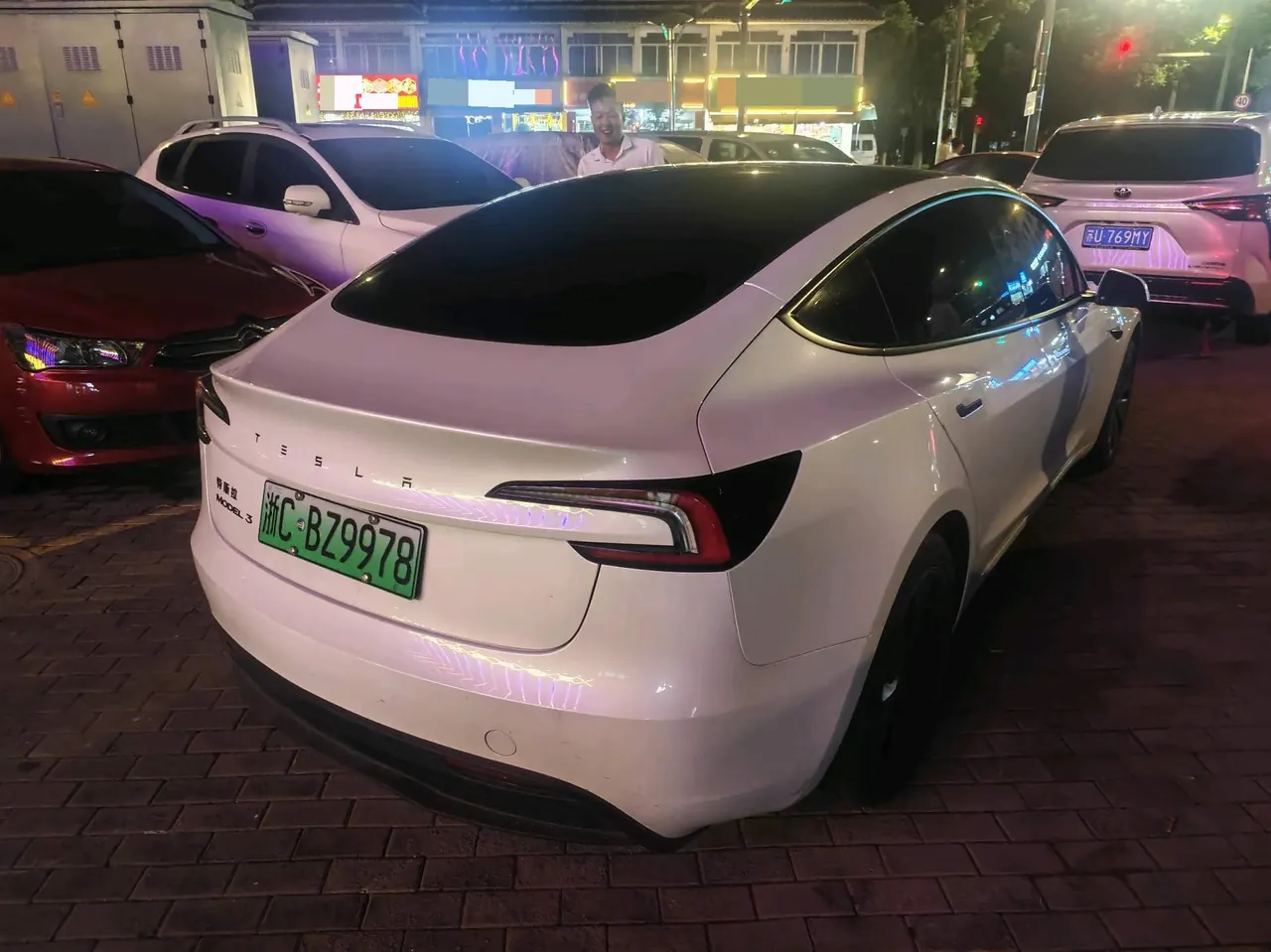 Tesla 2025 Model 3 Rear-Wheel-Drive Edition (facelift) Automatic Transmission 2