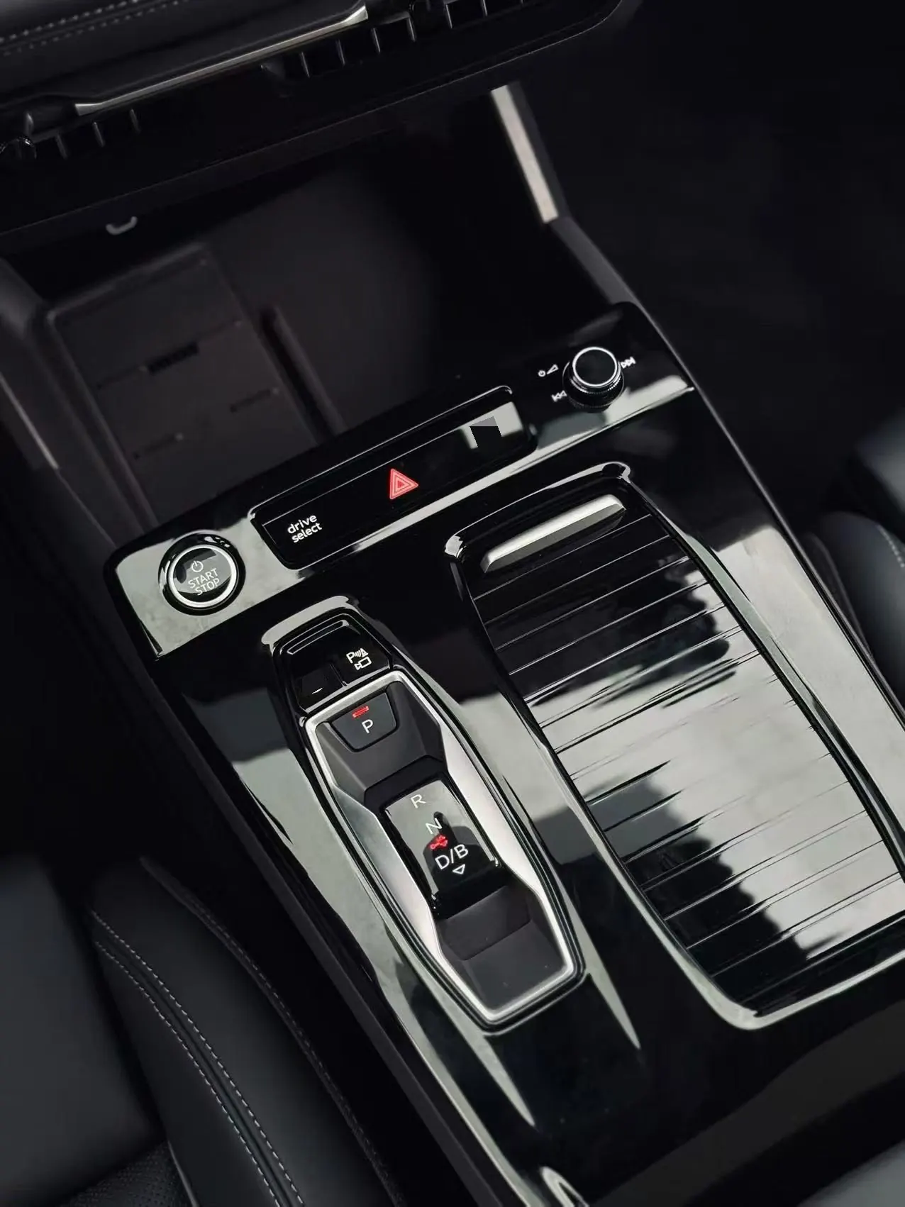 Audi 2026 A6L e-tron Starts Gan Kun Smart Driving Edition Automatic Gear 8