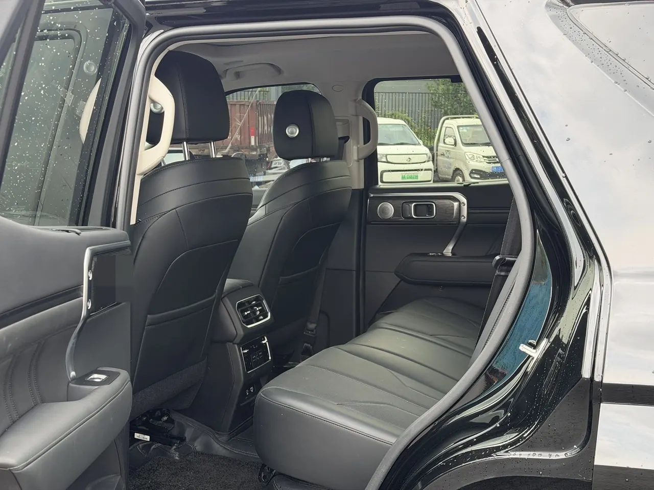Tank 2024 Tank 400 Hi4-T 2.0T City Edition Automatic Gear 5