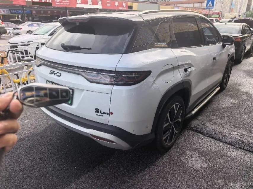 BYD 2025 Song L DM-i 1.5 Stepless Smart Driving Edition 160km Exceed Automatic Transmission 4
