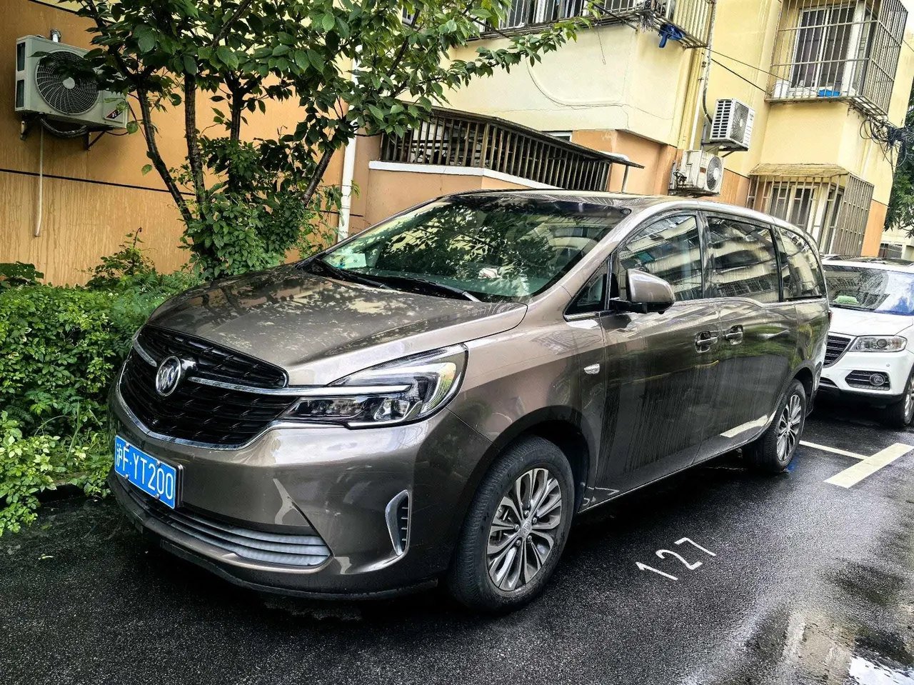 Open image lightbox: Buick 2022 GL8 Land Business Class 48V 2.0T 652T Comfortable Automatic Gear