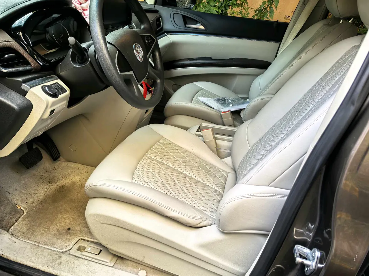 Buick 2022 GL8 Land Business Class 48V 2.0T 652T Comfortable Automatic Gear 5