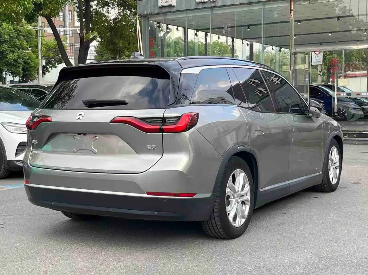 NIO 2020 ES8 power change version 7 500KM automatic gear 5