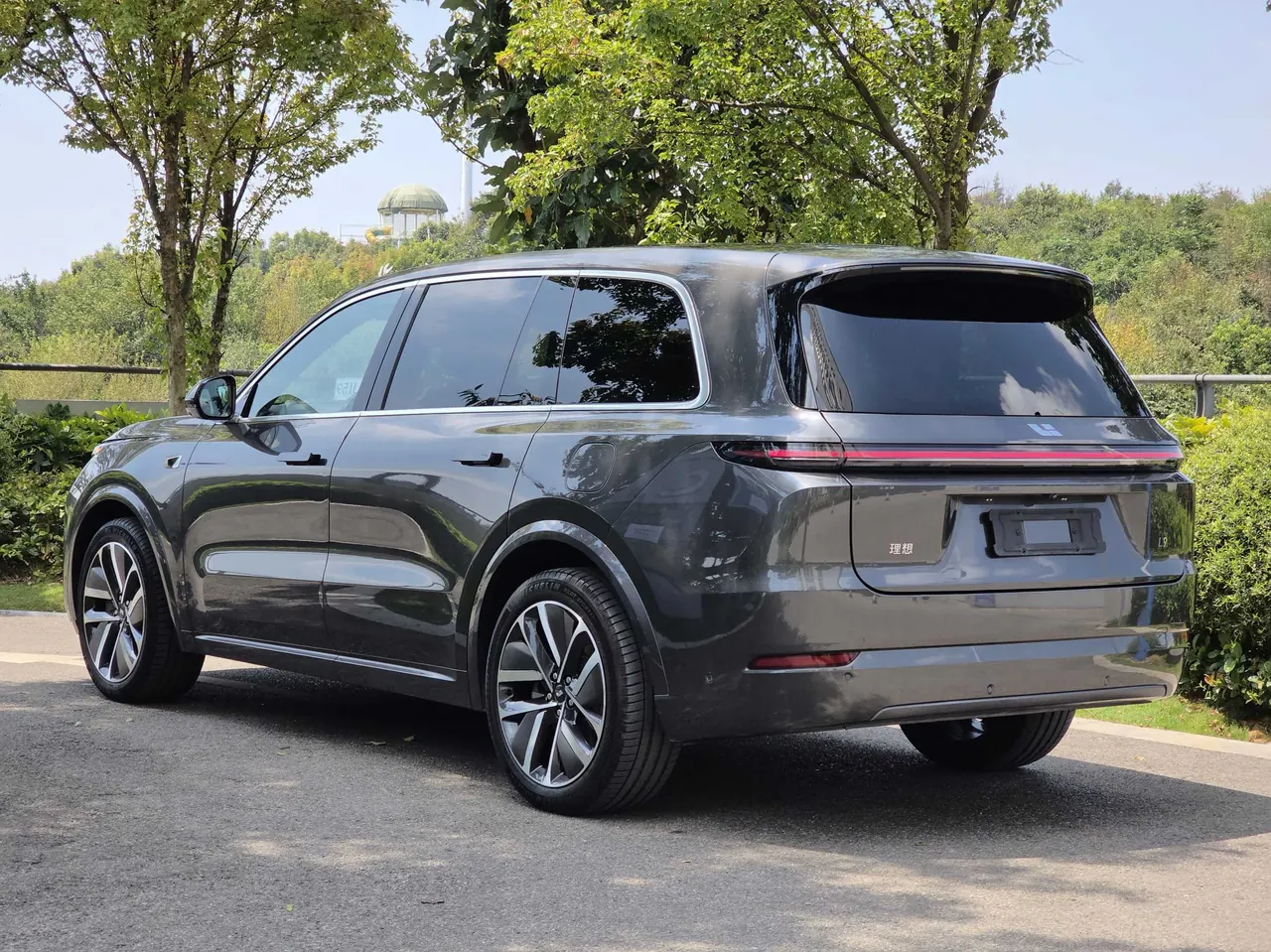 Li 2022 L9 1.5T Max Edition Automatic Gear 9
