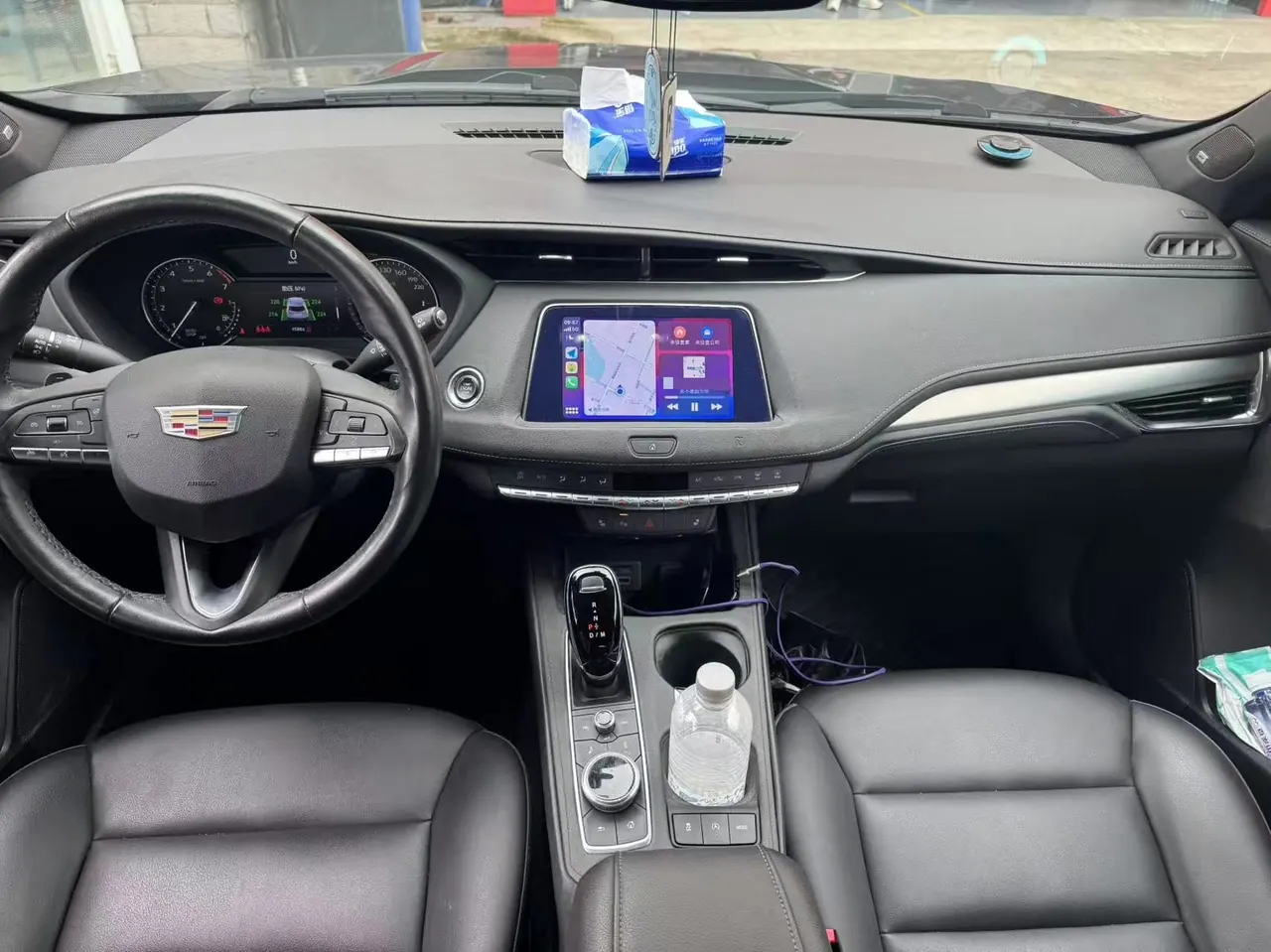 Cadillac 2021 XT4 2.0T 28T Two-Drive Leading Automatic Gear 4