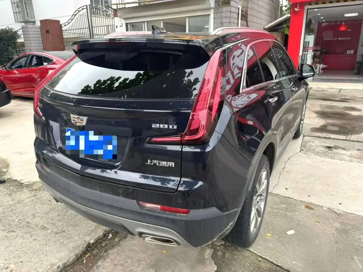 Cadillac 2021 XT4 2.0T 28T Two-Drive Leading Automatic Gear 5