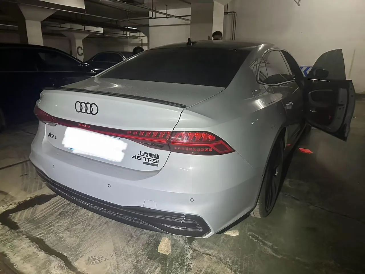 Audi 2024 A7L 2.0TFSI 45TFSI Quattro RS Kit Racing Edition Automatic 8