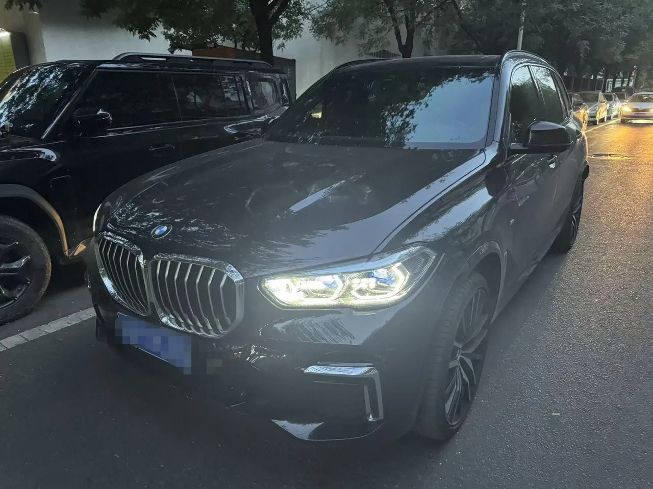 Open image lightbox: BMW 2022 X5 xDrive40Li 48V 3.0T M sports suit (modified) automatic gear