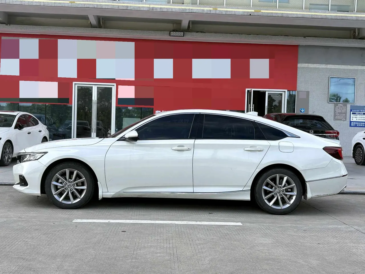 Honda 2022 10th Generation Accord 1.5T Stepless 260TURBO Deluxe Automatic Gear 3