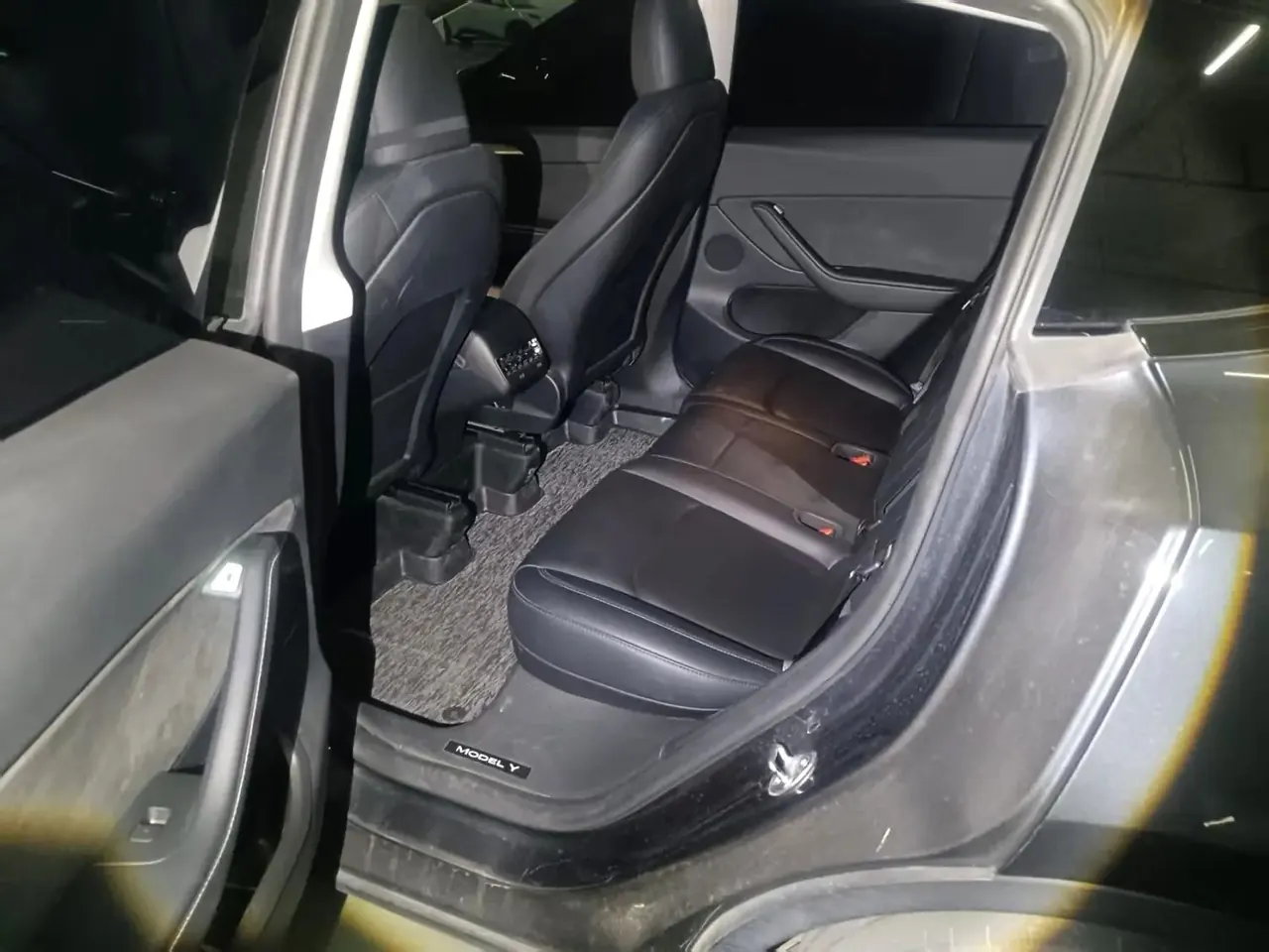 Tesla 2024 Model Y rear-wheel drive version automatic transmission 2