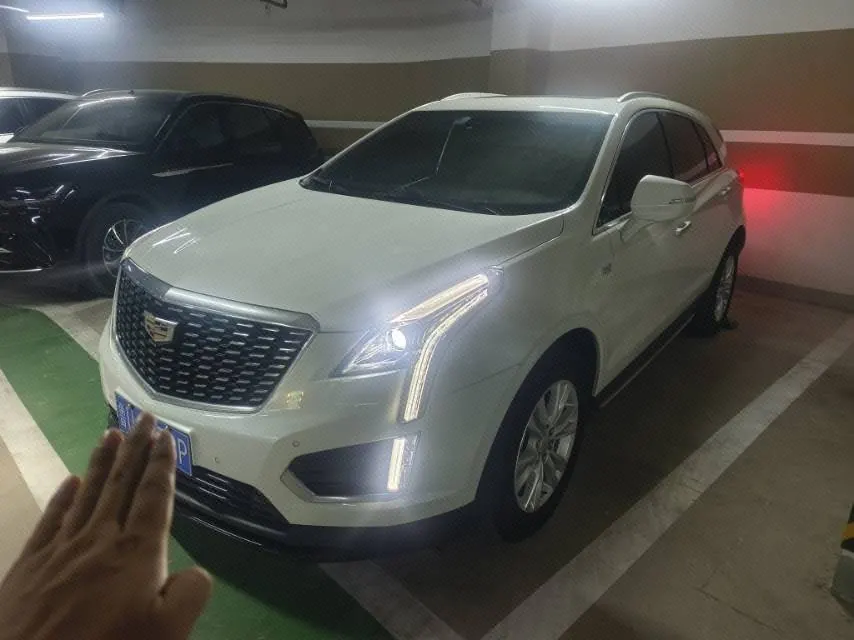 Cadillac 2021 XT5 48V 2.0T 4-wheel drive fashion automatic gear - View 1