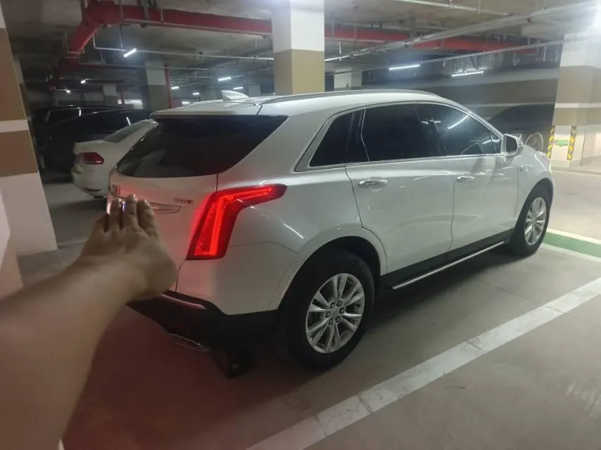 Cadillac 2021 XT5 48V 2.0T 4-wheel drive fashion automatic gear 3