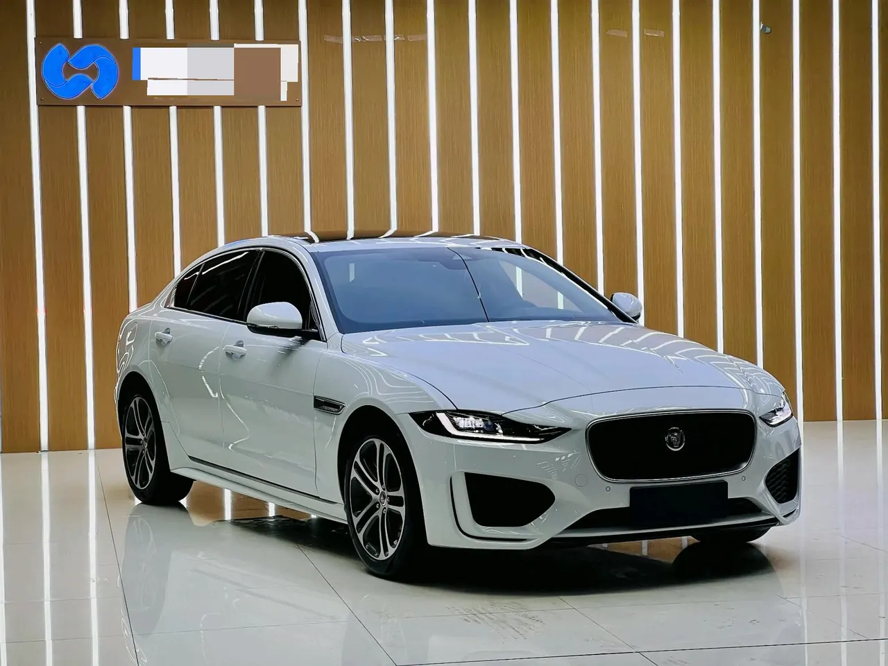 Jaguar 2024 XEL 2.0T 250PS R-DYNAMIC S Enterprising Sports Edition Automatic Gear 4